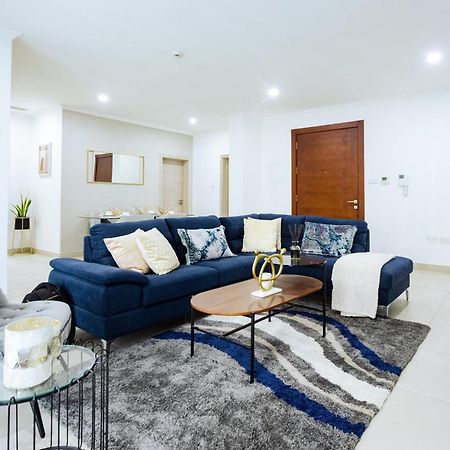 Amazing 2 Bedroom Room Space Available Accra Bagian luar foto